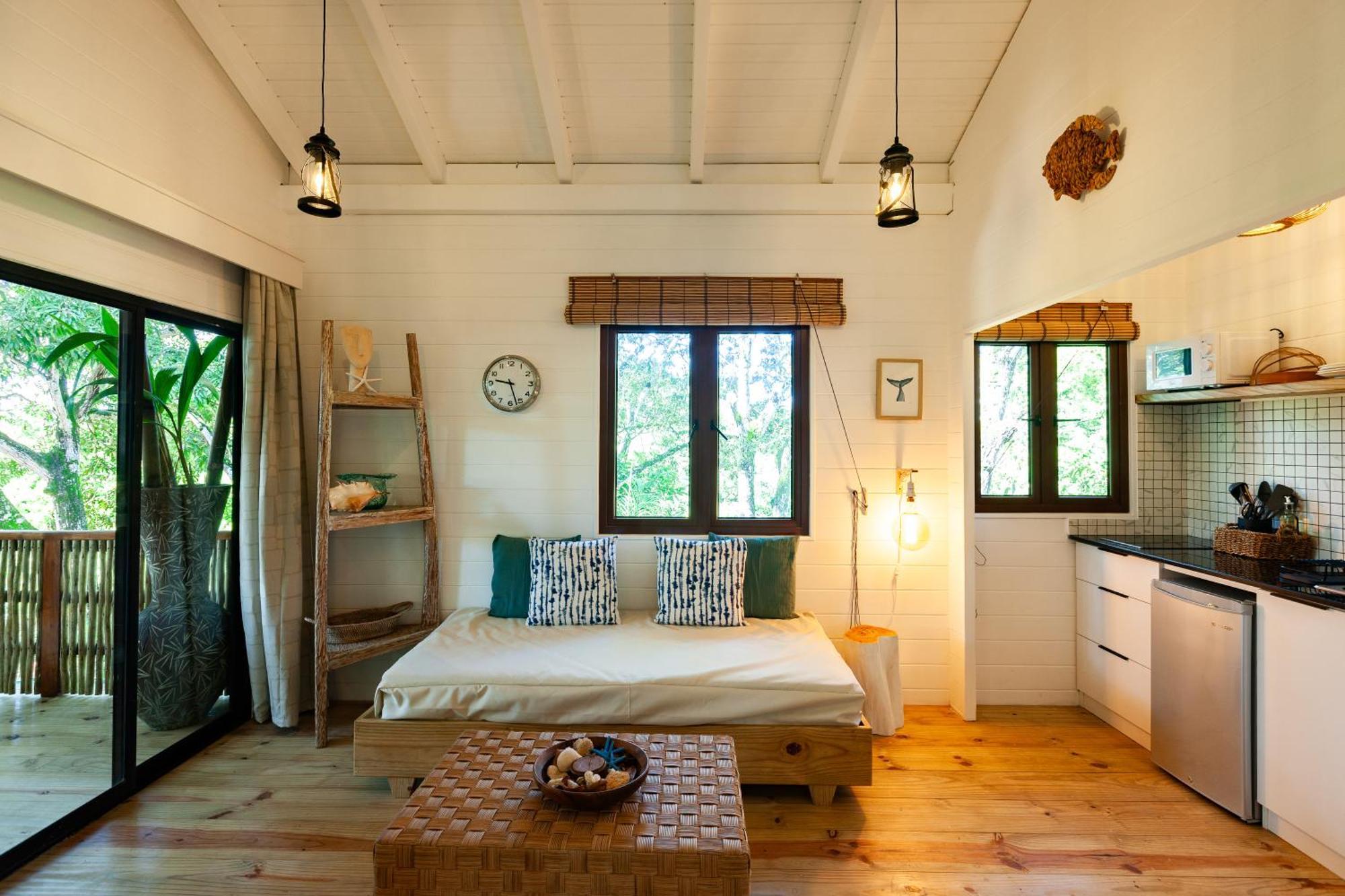 La Pointe Beach Huts Baie Sainte Anne Εξωτερικό φωτογραφία
